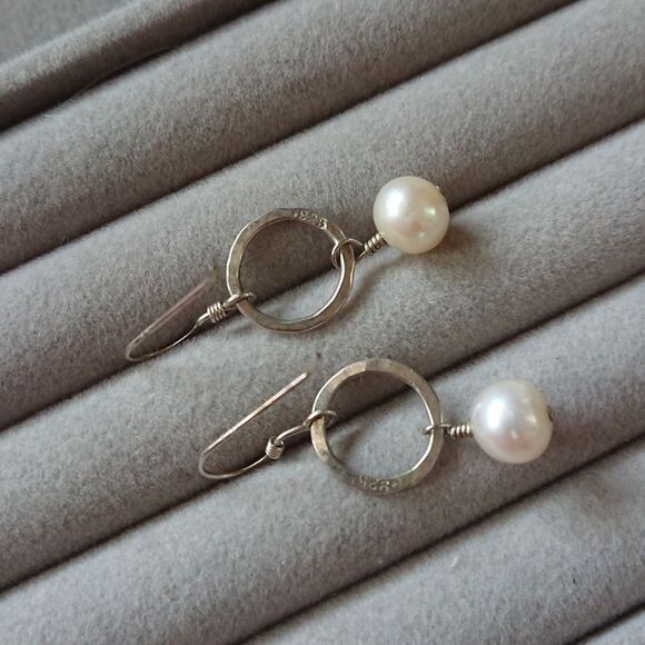 Pearl silver Earrings - Picture 2 of 6